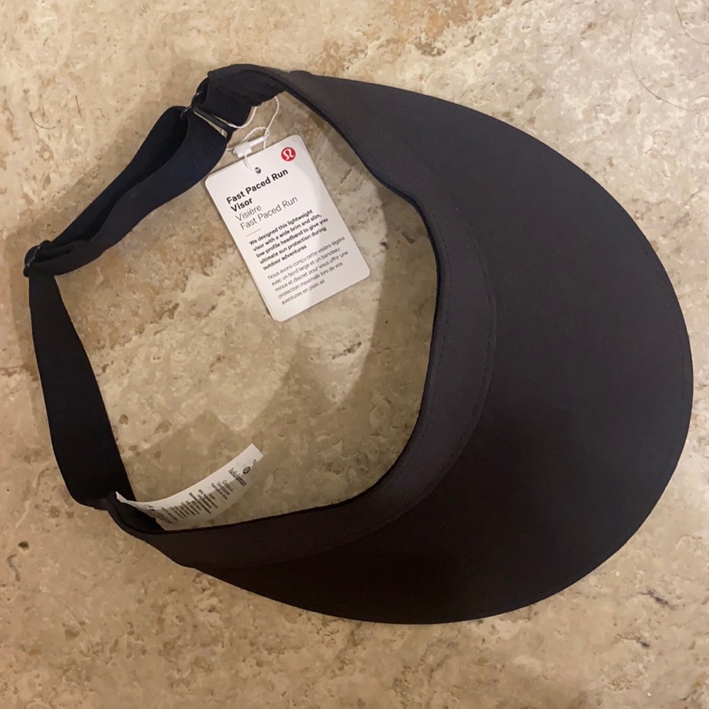 Lululemon: fast paced run visor